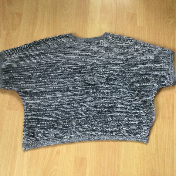 Babaton Oversized Crop Sweater Medium Navy - Picture 8 of 11